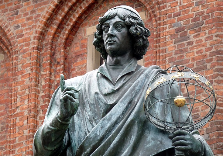 nicolaus-copernicus-statue-torun-thorn