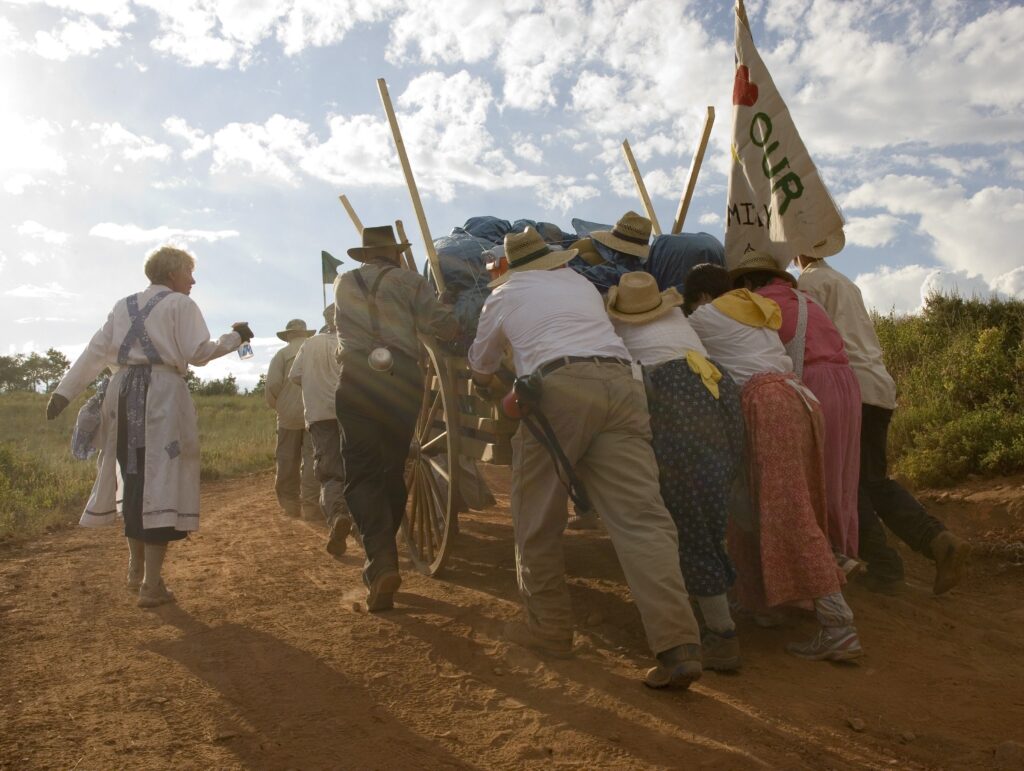 youth_pioneer_trek_handcart_reenactment